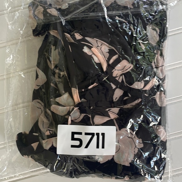 Torrid Floral Double layered Chiffon blouse - Picture 12 of 12